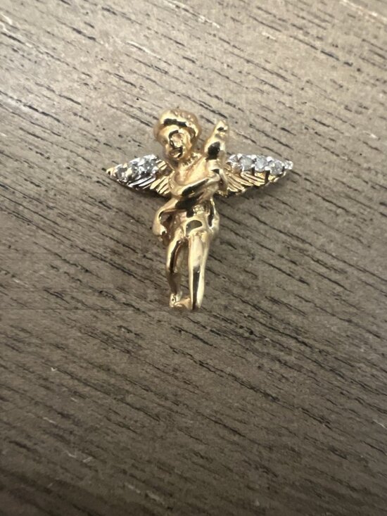 Unbranded Jewelry - vtg made in Italy 2 gram 14k gold/6Diamond guardian angel pendant sparkly